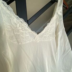 Petticoat junction Knee length vintage dress slip